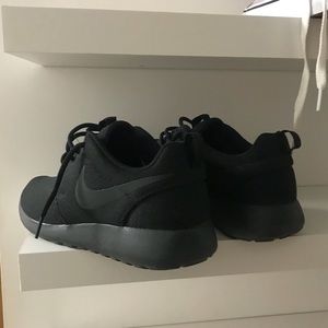 all black roshies
